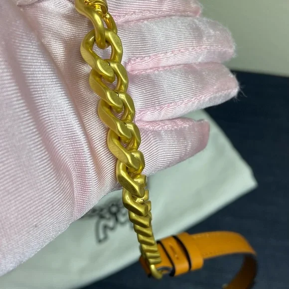 MCM-Bucket Bag - Picture 13 of 17